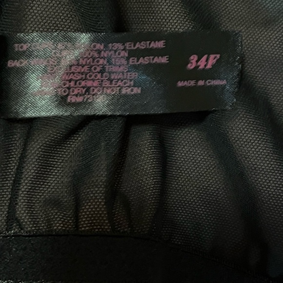 Frederick's of Hollywood Elegant Black and Red Lace Bra 34F - Picture 5 of 5